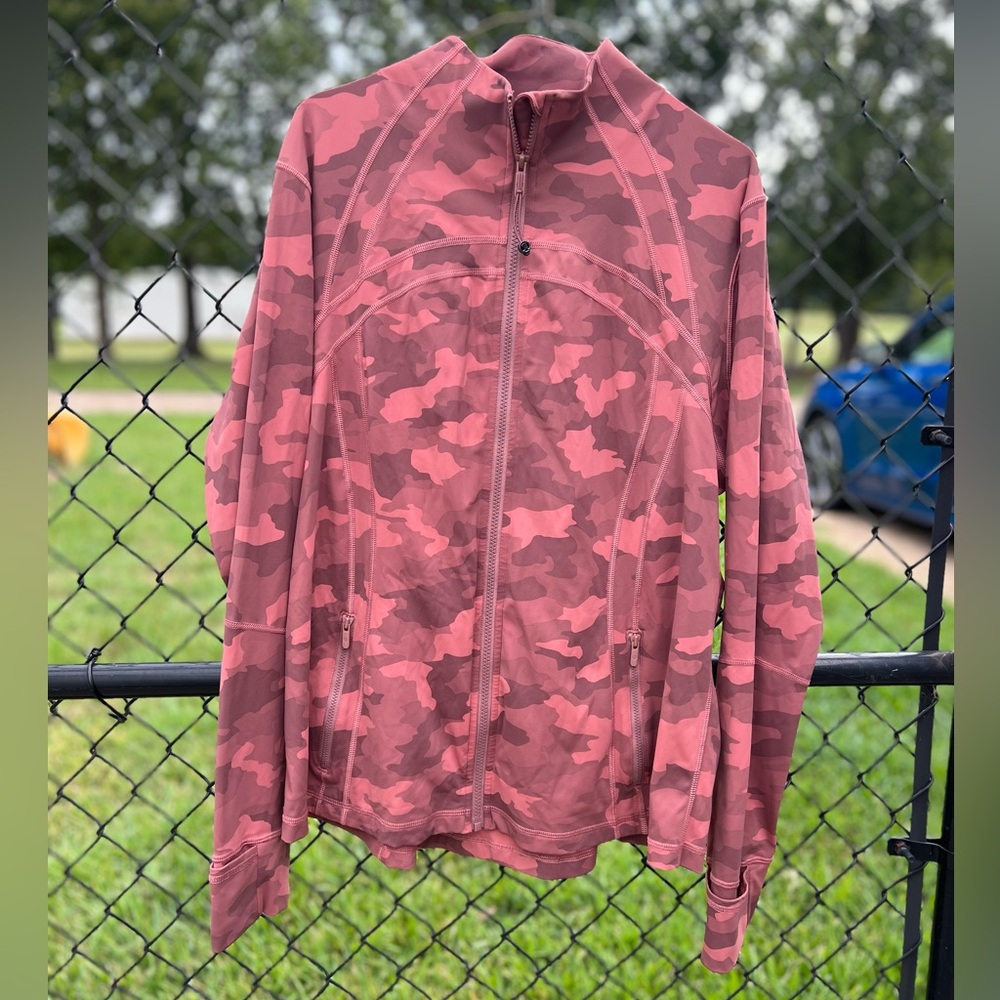 Lululemon | Define Jacket in Camo Brier Rose | Size 20